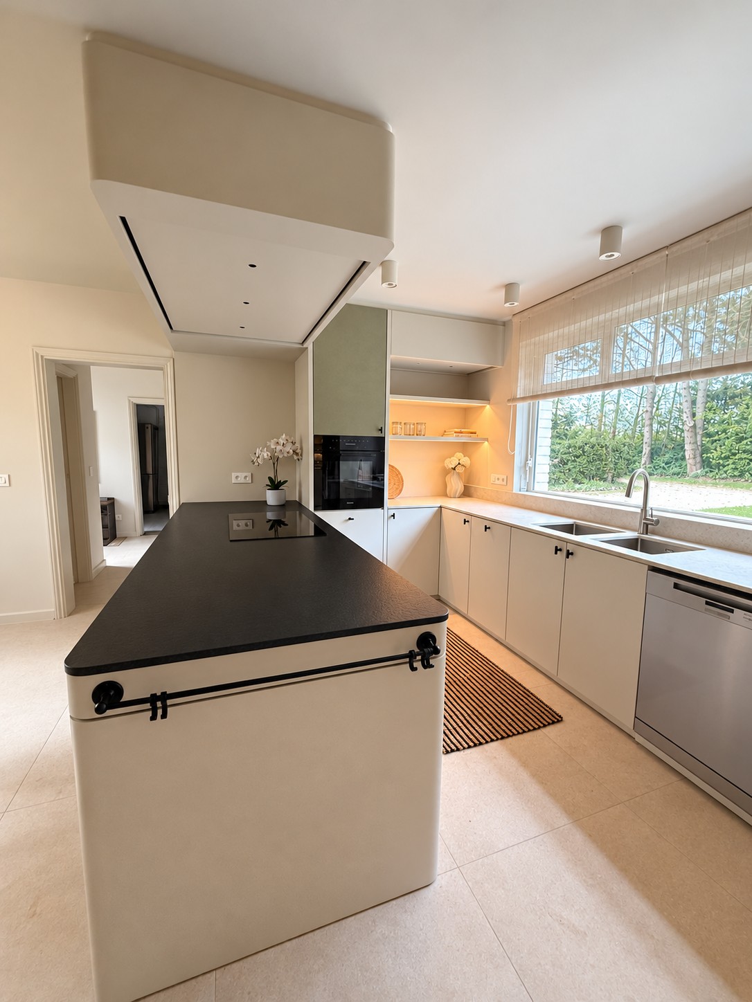 Cuisine en granit et composite - vue 1