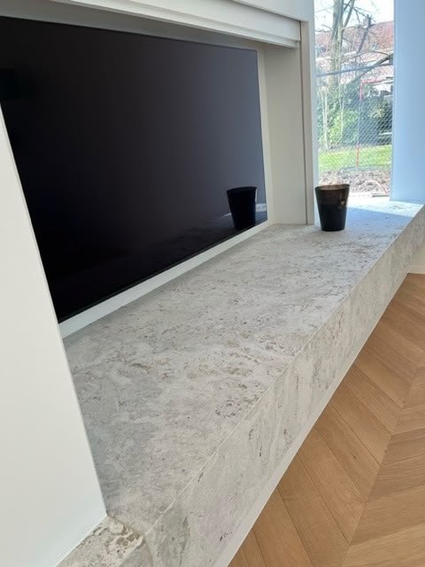 Socle de cheminée en pierre naturelle - vue 1